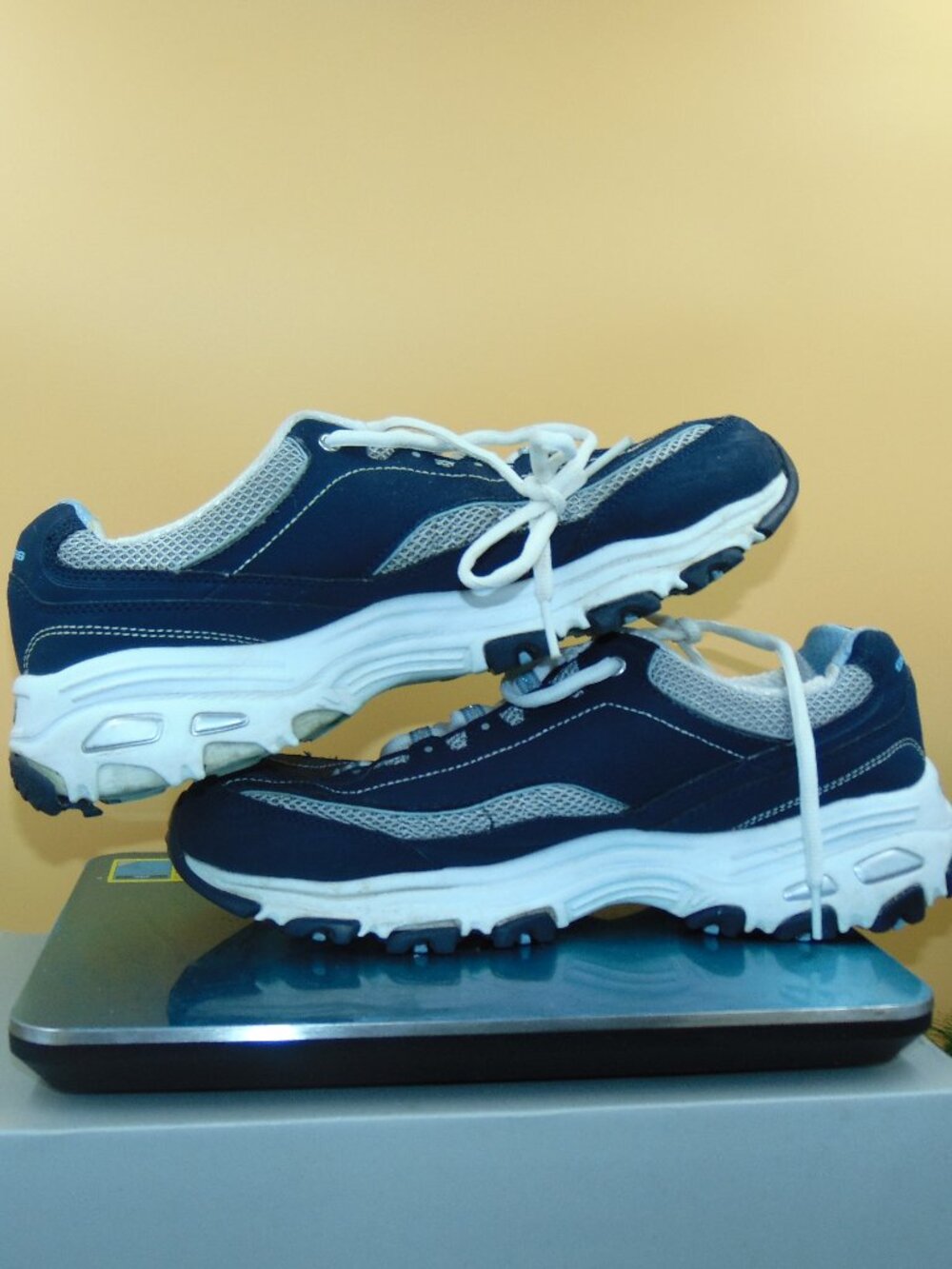 Skechers DLites Womens Size 11 Wide (11EW) Navy Blue Sneakers 11617EW